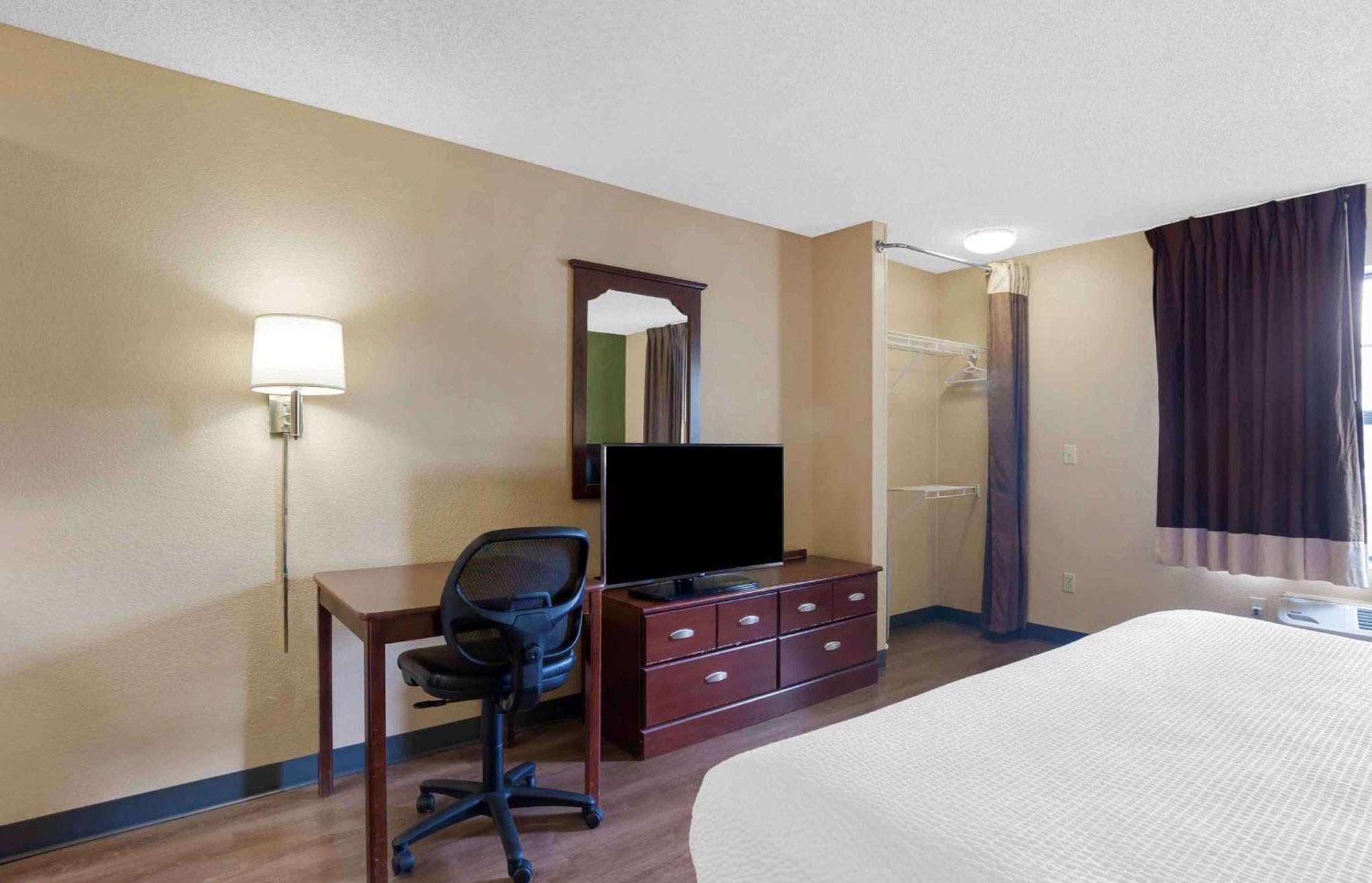 Extended Stay America Select Suites - Newport News - Oyster Point Eksteriør billede