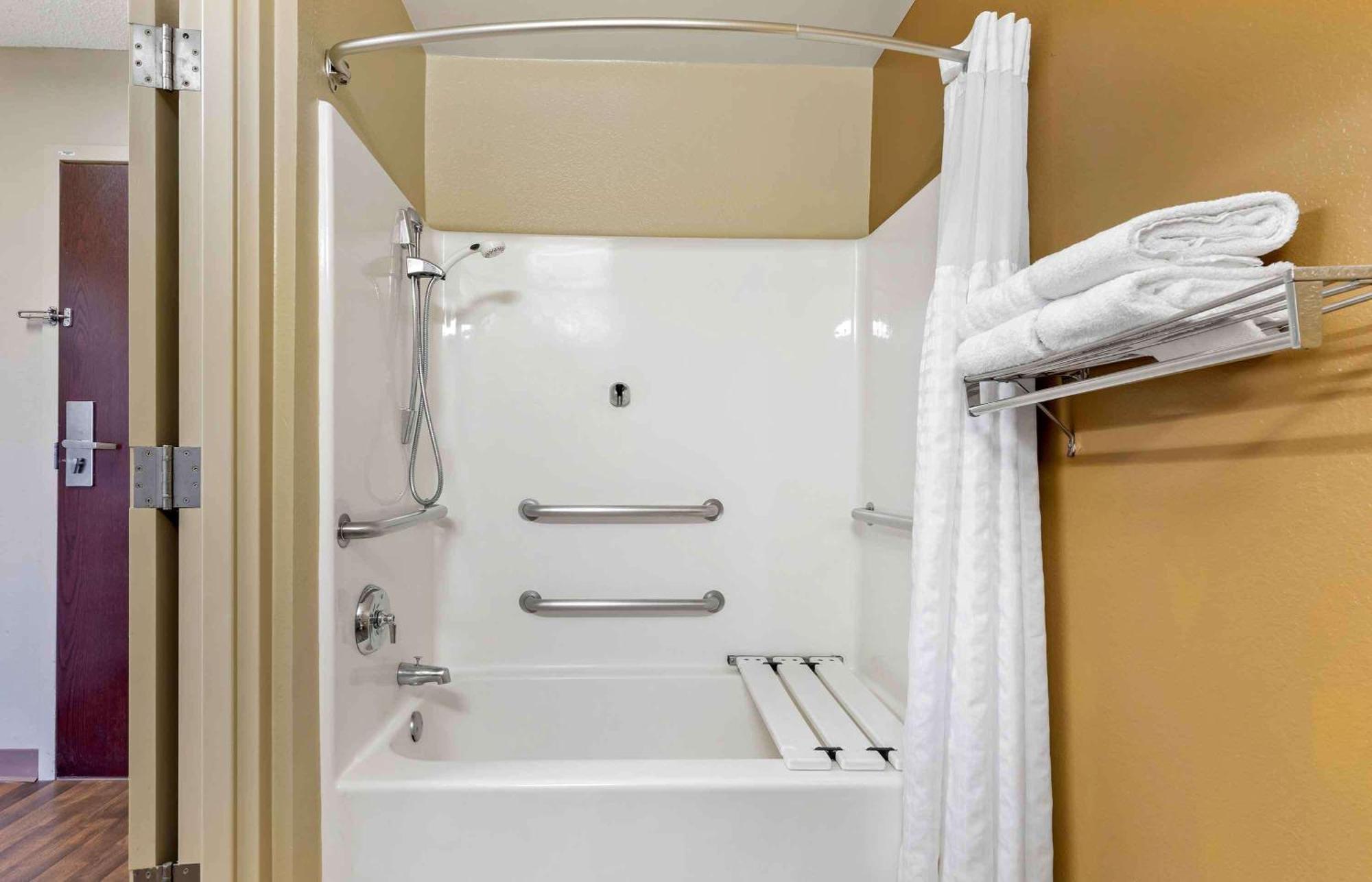 Extended Stay America Select Suites - Newport News - Oyster Point Eksteriør billede