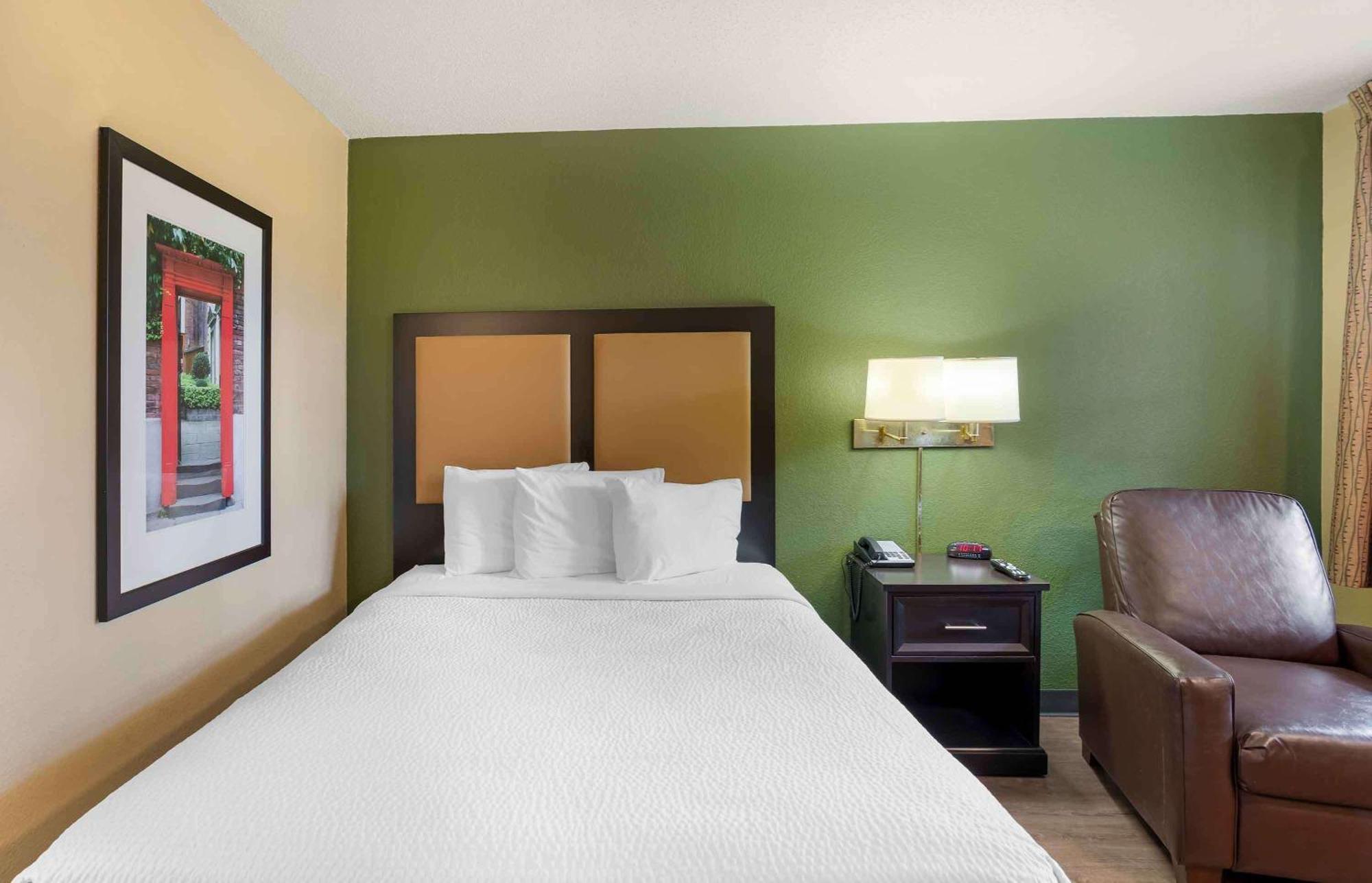 Extended Stay America Select Suites - Newport News - Oyster Point Eksteriør billede