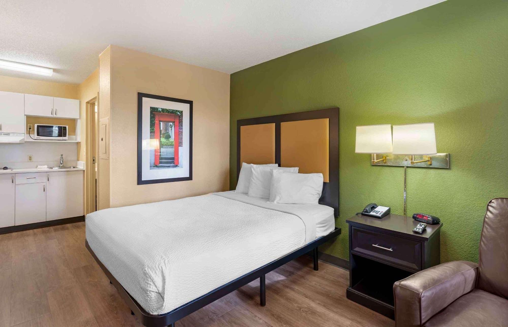 Extended Stay America Select Suites - Newport News - Oyster Point Eksteriør billede