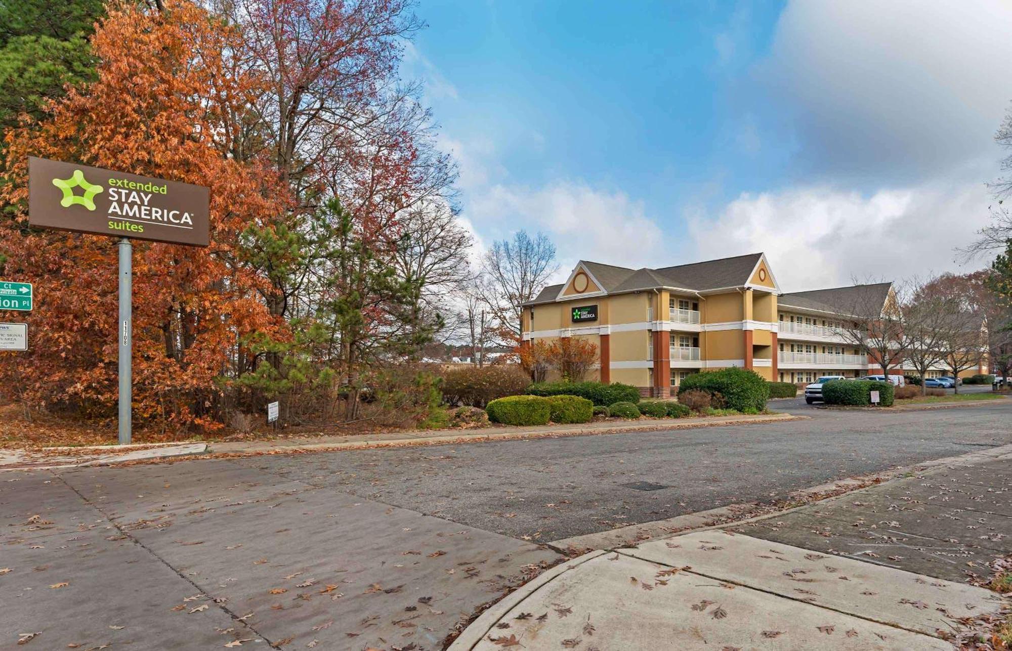 Extended Stay America Select Suites - Newport News - Oyster Point Eksteriør billede