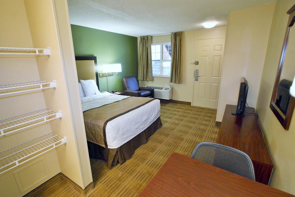 Extended Stay America Select Suites - Newport News - Oyster Point Eksteriør billede