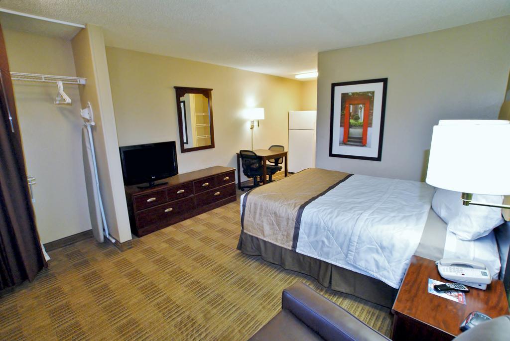 Extended Stay America Select Suites - Newport News - Oyster Point Eksteriør billede
